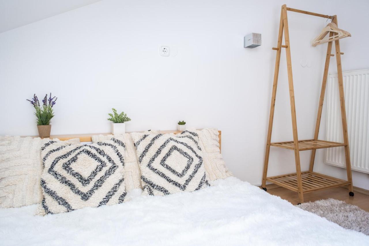 Sziklai Apartman Veszprem Luaran gambar