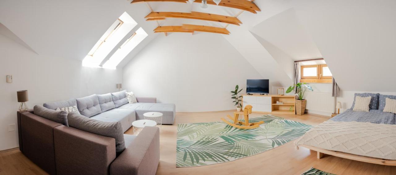 Sziklai Apartman Veszprem Luaran gambar